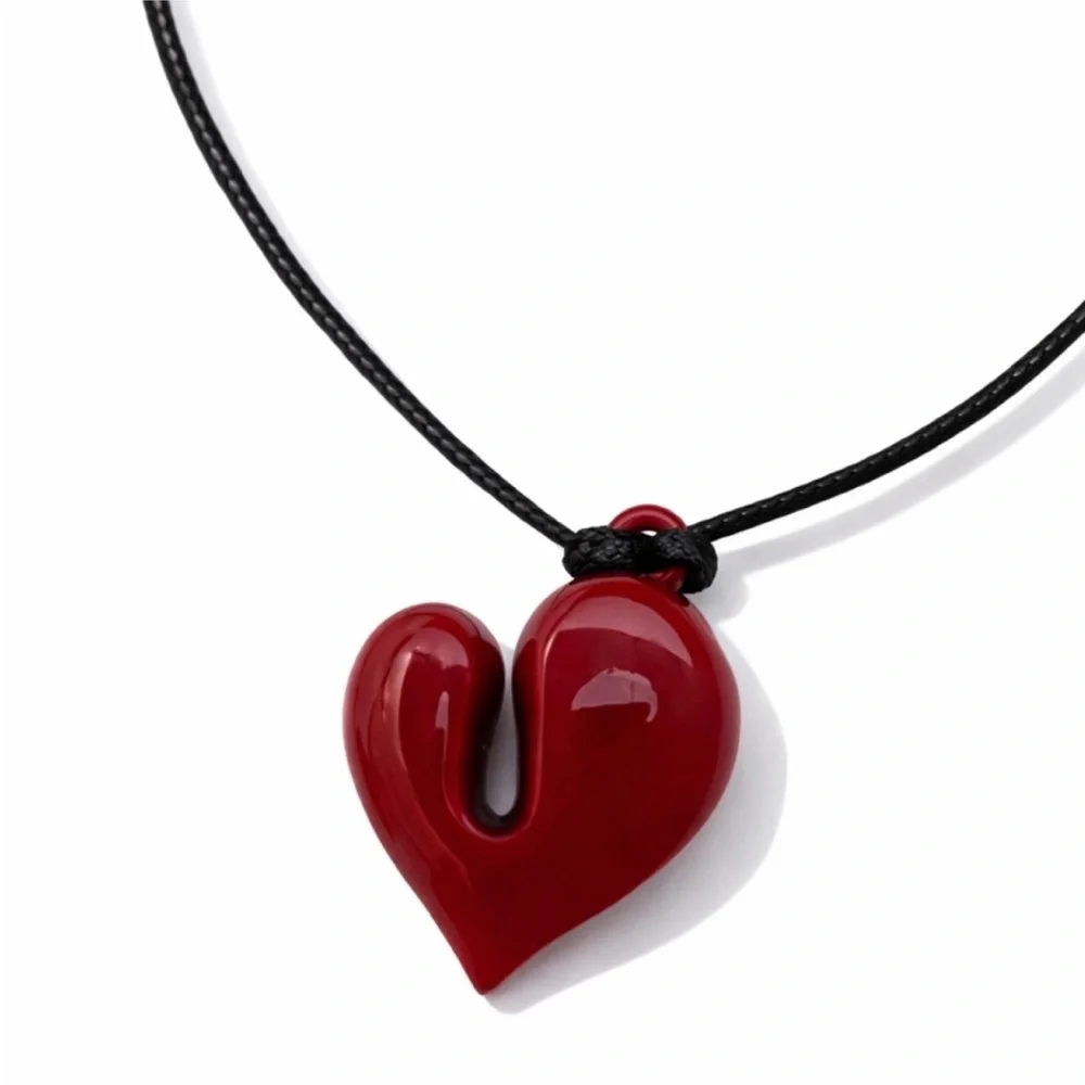 New! Red Heart Cord Necklace NWOT (3013)